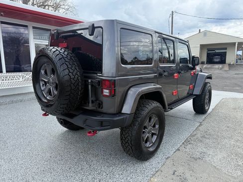 Used 2017 Jeep Wrangler Unlimited Rubicon image 11