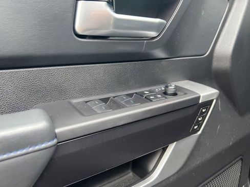 Used 2023 Toyota Tundra Platinum image 16