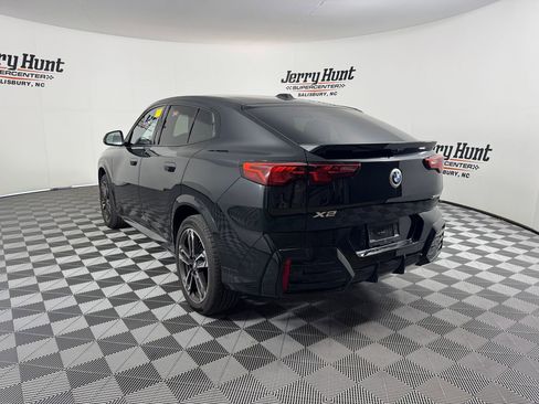Used 2025 BMW X2 xDrive28i image 9