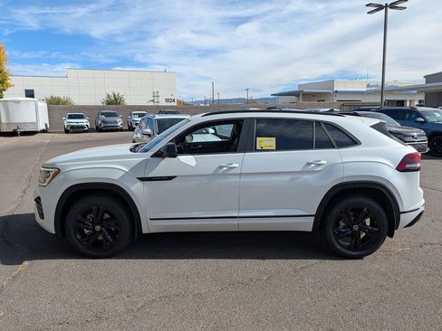 New 2026 Volkswagen Atlas Cross Sport SEL R-Line AWD/4WD image 7