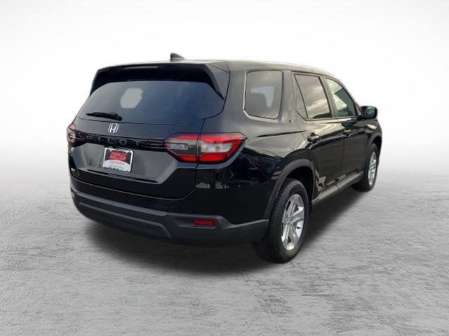 Used 2023 Honda Pilot LX image 7