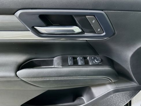 Used 2025 GMC Terrain Elevation image 15