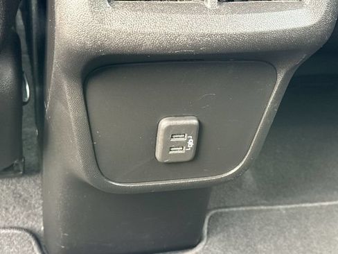 Used 2021 Chevrolet Equinox LT FWD image 11