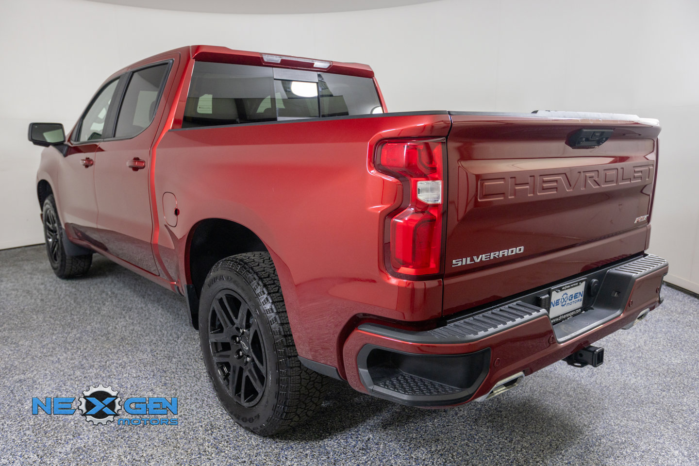Used 2025 Chevrolet Silverado 1500 RST w/ RST All Star Premium Package AWD/4WD image 6