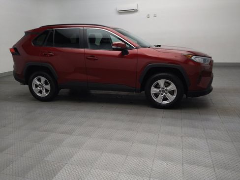Used 2019 Toyota RAV4 XLE image 11