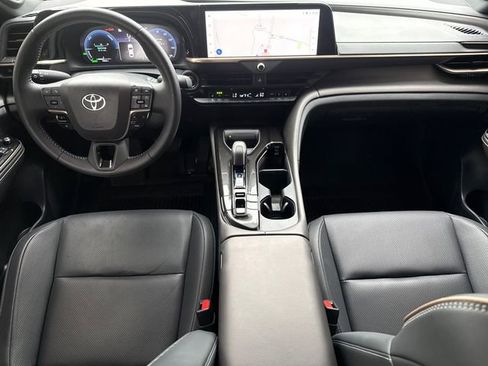 Used 2026 Toyota Crown AWD/4WD image 11