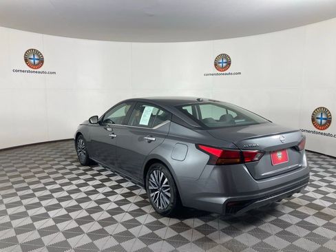 Used 2024 Nissan Altima 2.5 SV image 19
