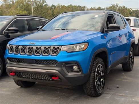 New 2026 Jeep Compass Trailhawk w/ Sun, Sound & Navigation Group image 4