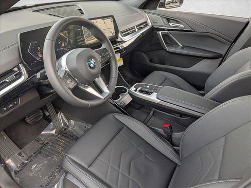 New 2026 BMW X2 xDrive28i image 3
