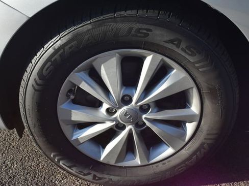 Used 2016 Kia Sedona LX w/ Option Group 020 image 49