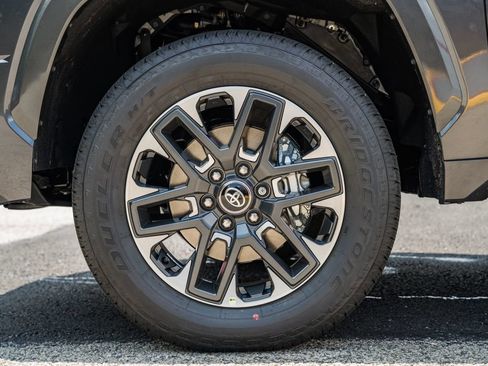 New 2026 Toyota Tundra Limited AWD/4WD image 17