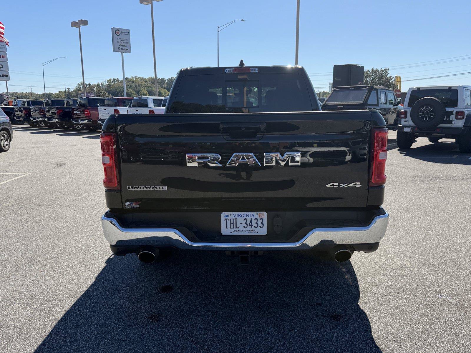 Used 2025 RAM 1500 Laramie AWD/4WD image 16