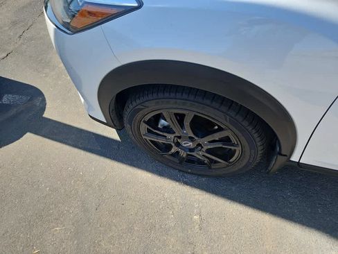 Used 2023 Nissan Kicks SR FWD image 3