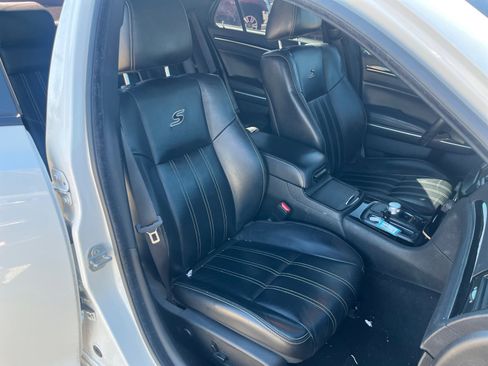 Used 2022 Chrysler 300 S image 19