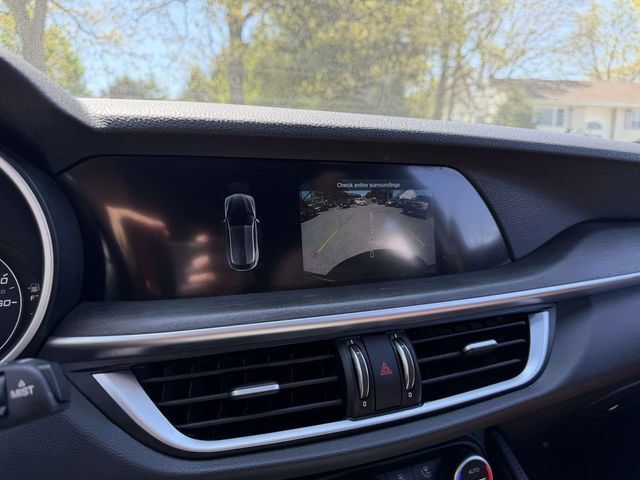 Used 2023 Alfa Romeo Stelvio Ti AWD/4WD image 29