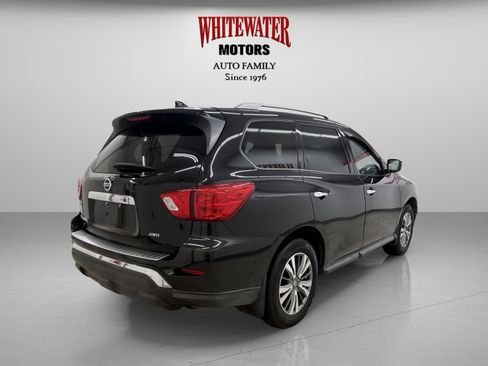Used 2020 Nissan Pathfinder S image 4