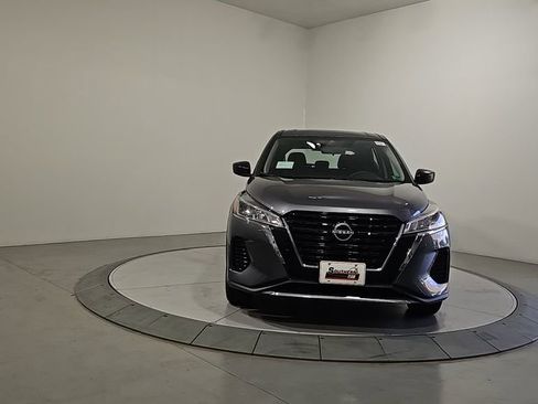 New 2025 Nissan Kicks Play S image 8