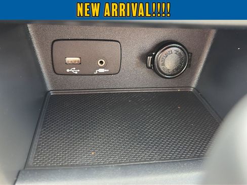 Used 2024 Subaru Forester AWD/4WD image 23