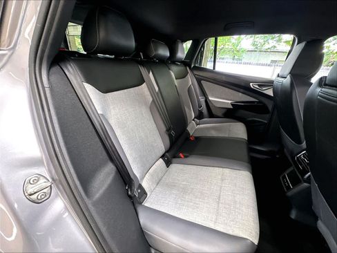 Used 2023 Volkswagen ID.4 Pro RWD image 28