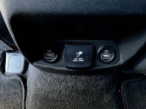 Used 2023 Hyundai Santa Fe Limited image 26