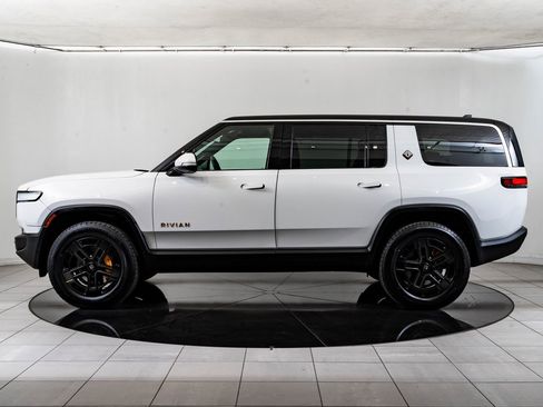 Used 2023 Rivian R1S Adventure image 5