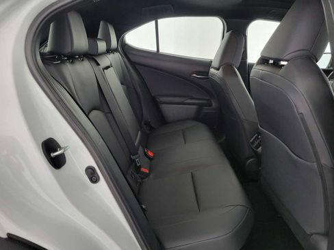 Certified 2026 Lexus UX 300h FWD image 12
