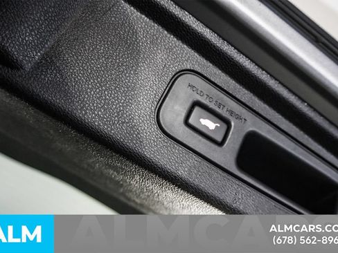 Used 2024 Honda Odyssey Touring image 23