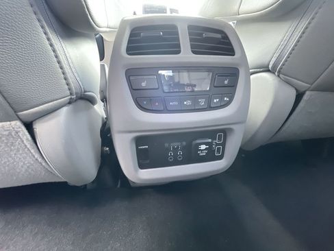 Used 2019 Honda Pilot Elite image 21