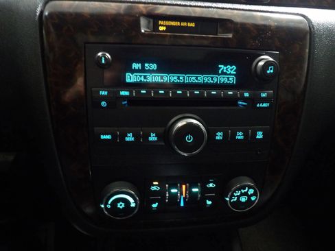 Used 2016 Chevrolet Impala LTZ image 13