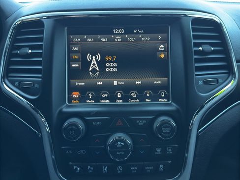 Used 2018 Jeep Grand Cherokee Limited image 54