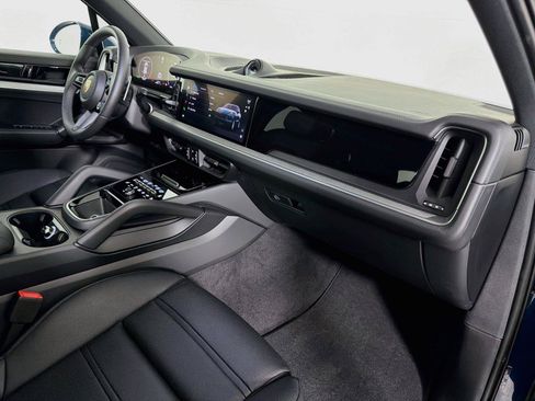 Certified 2026 Porsche Cayenne S AWD/4WD image 29