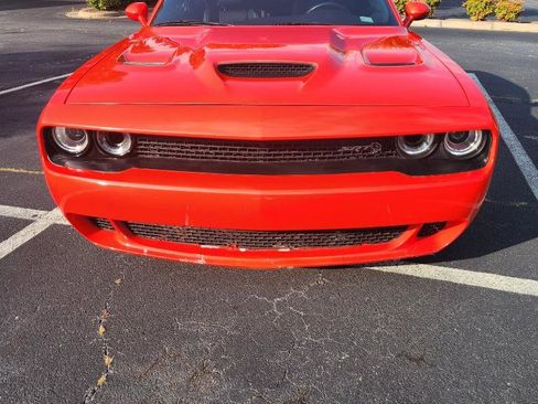 Used 2018 Dodge Challenger SRT Hellcat image 3