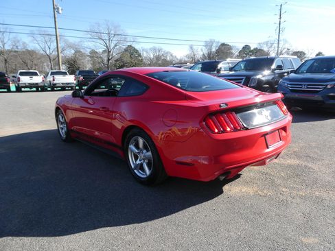 Used 2015 Ford Mustang Coupe image 8