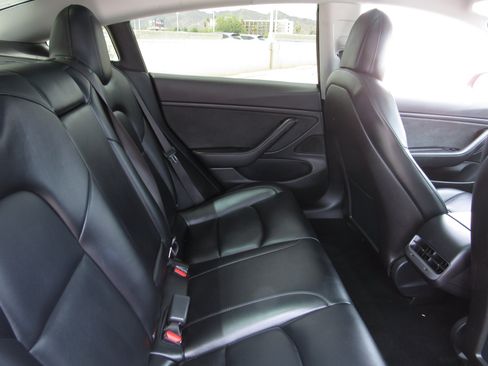 Used 2020 Tesla Model 3 Long Range AWD/4WD image 11