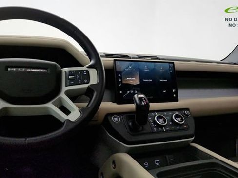 Used 2024 Land Rover Defender 130 X-Dynamic SE AWD/4WD image 68