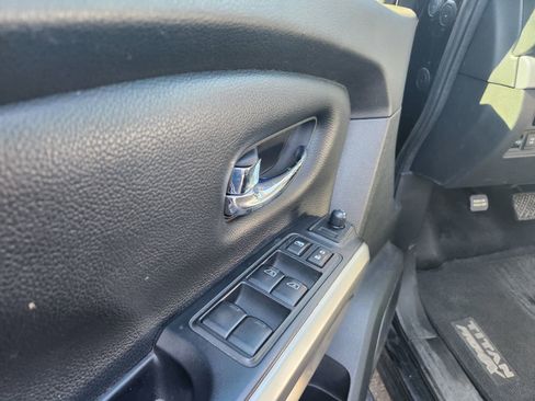 Used 2016 Nissan Titan PRO-4X image 15