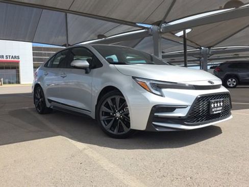 Used 2023 Toyota Corolla SE FWD image 9