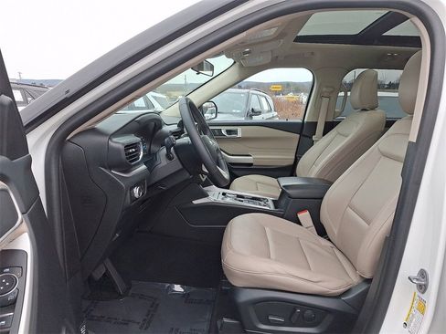 Certified 2023 Ford Explorer XLT w/ Equipment Group 202A image 14