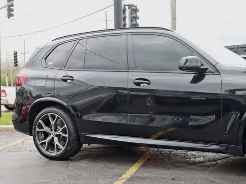 Used 2020 BMW X5 M50i AWD/4WD image 4
