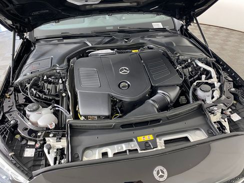 New 2025 Mercedes-Benz C 300 4MATIC Sedan image 31