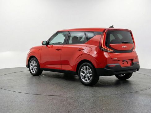 Used 2025 Kia Soul LX w/ LX Technology Package image 6