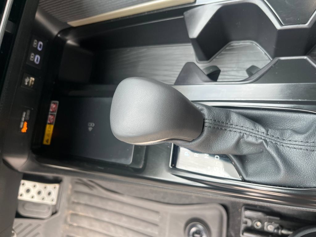Used 2026 Toyota Camry SE FWD image 25