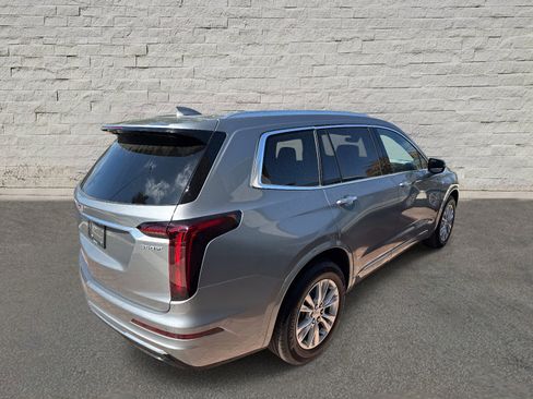 New 2025 Cadillac XT6 Luxury image 5