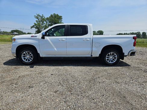 Used 2024 Chevrolet Silverado 1500 LT w/ Convenience Package II AWD/4WD image 4