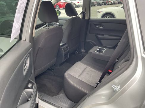 Used 2025 Nissan Rogue SV FWD image 7