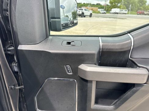 Used 2018 Ford F150 Platinum w/ Equipment Group 701A Luxury AWD/4WD image 14