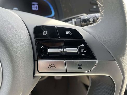 New 2026 Hyundai Elantra SEL Sport FWD image 14