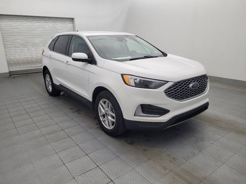 Used 2023 Ford Edge SEL image 13