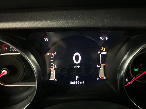 Used 2022 Jeep Gladiator Mojave w/ Cold Weather Group AWD/4WD image 27
