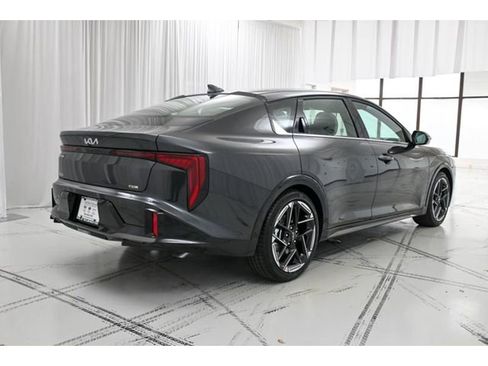 New 2025 Kia K4 GT-Line image 7